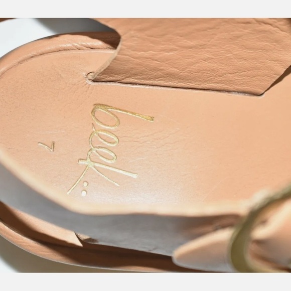 Beak swan platform sandals. - Picture 5 of 9